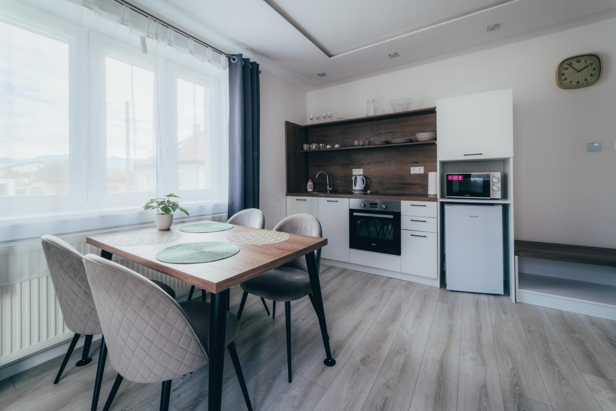 Apartmany Friends Liptov Liptovský Mikuláš エクステリア 写真