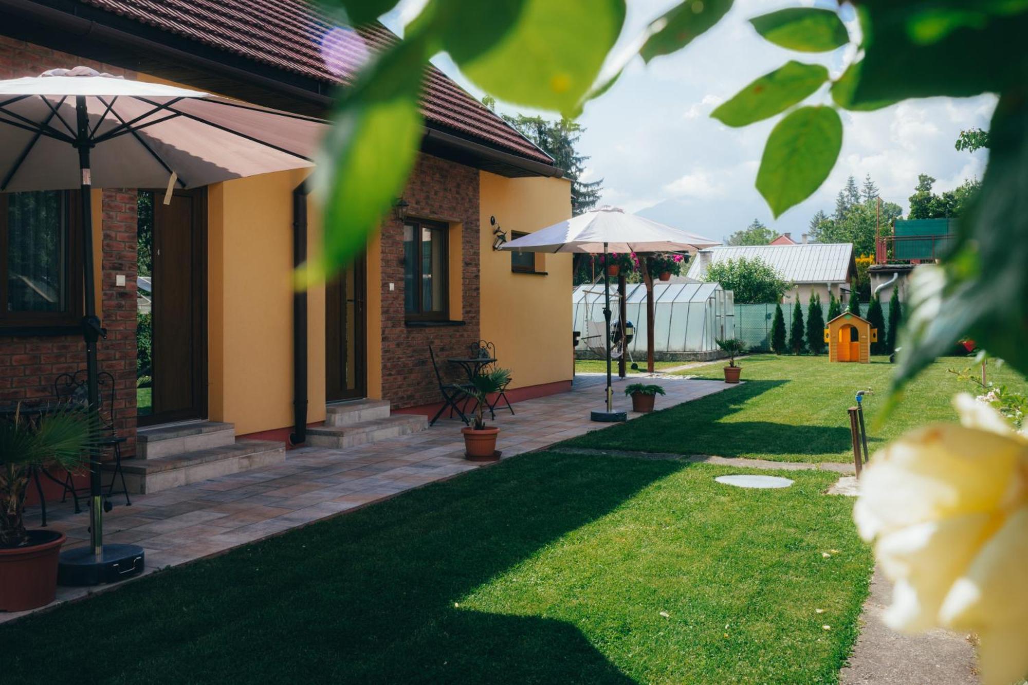 Apartmany Friends Liptov Liptovský Mikuláš エクステリア 写真