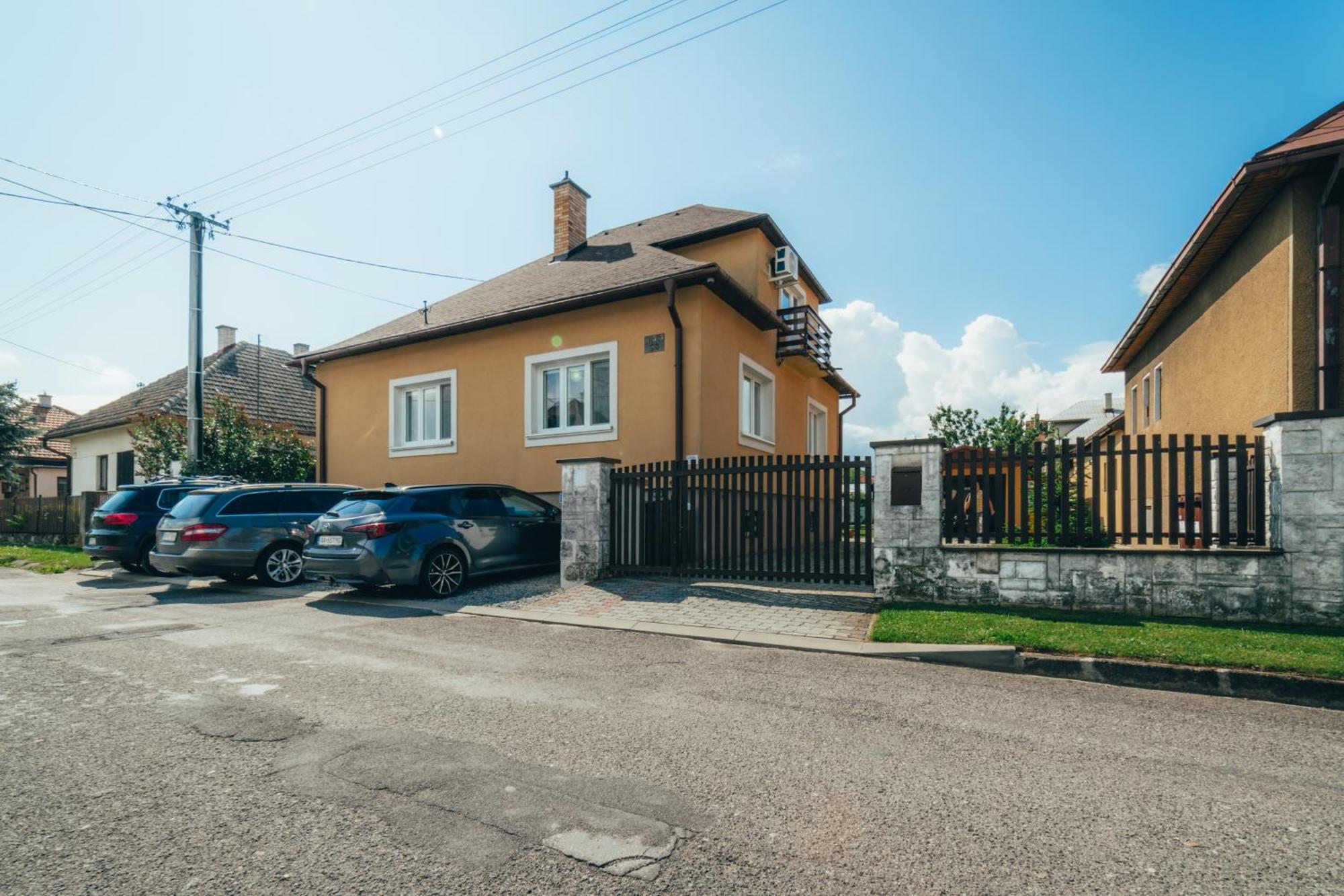Apartmany Friends Liptov Liptovský Mikuláš エクステリア 写真